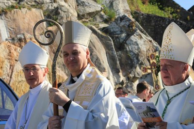 13.Mgr Le Boulc'h entouré de Mgr Delmas et Mgr Boulanger