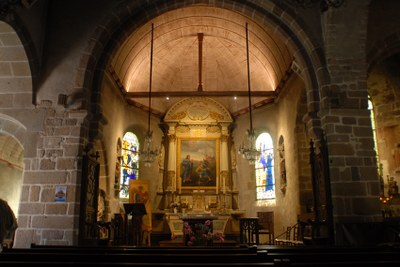 Eglise Saint-Pierre vue intérieure.jpg