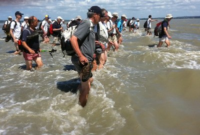 10 Dans le tumulte des flots: LE PASSAGE DE LA MER ROUGE POUR TOUS ! (Vous y seriez-vous aventurés seuls ?)